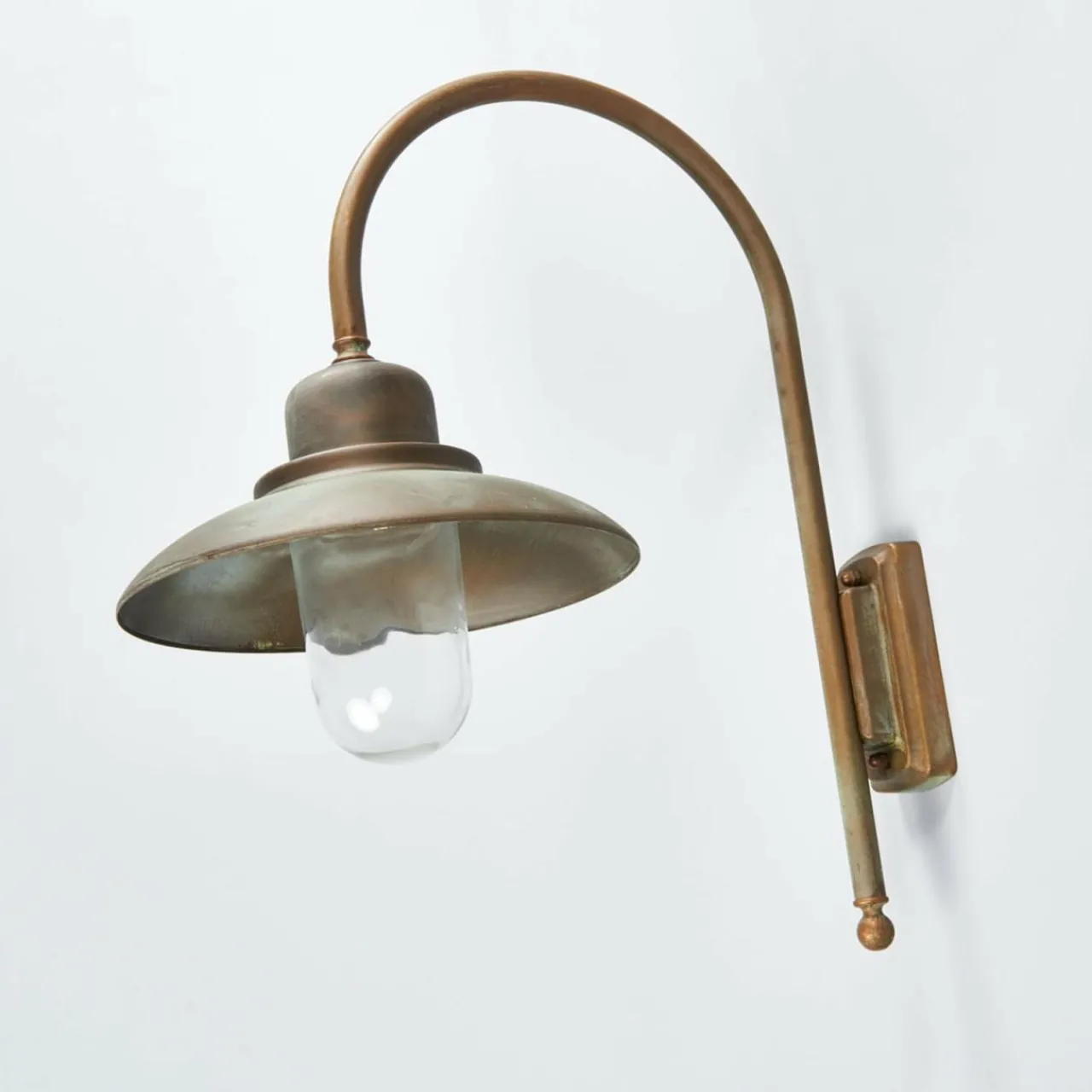 applique_dextrieur_casale_hauteur_cm_laiton_antique_4.webp Moretti Luce Applique d'extérieur Casale hauteur 60cm, laiton antique^ Appliques Murales Extérieures