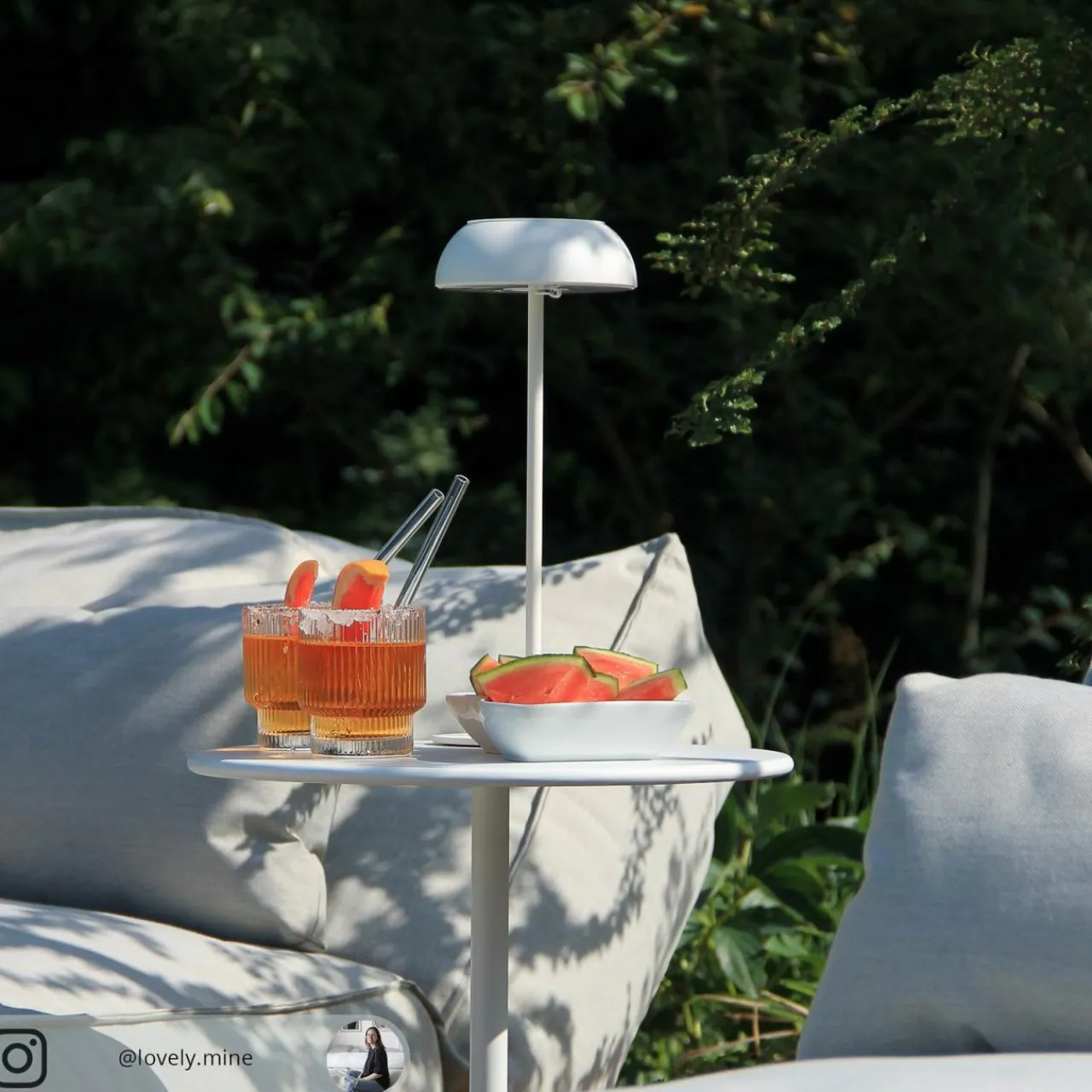 axolight_float_lampe__poser_designer_led_blanche_3.webp Axo Light Axolight Float lampe à poser designer LED, blanche^ Lampes Décoratives