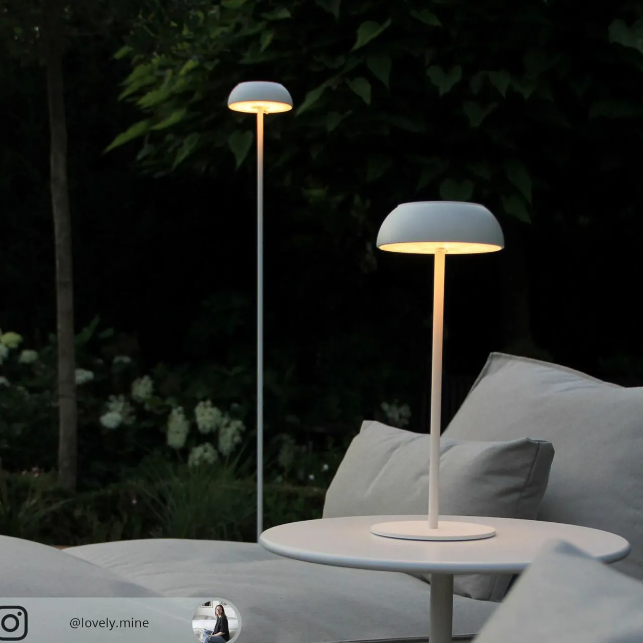 axolight_float_lampe__poser_designer_led_blanche_4.webp Axo Light Axolight Float lampe à poser designer LED, blanche^ Lampes Décoratives