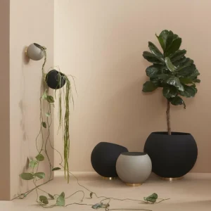 AYTM pot de fleurs Globe, Ø 43 cm, noir, aluminium, acier^ Meubles & Aménagements