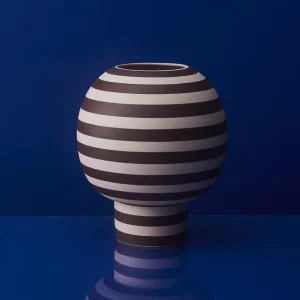 AYTM Vase Varia, rouge, Ø 18 cm, hauteur 21 cm, céramique^ Meubles & Aménagements