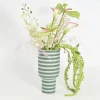AYTM Vase Varia, vert, Ø 15 cm, hauteur 30 cm, céramique^ Meubles & Aménagements