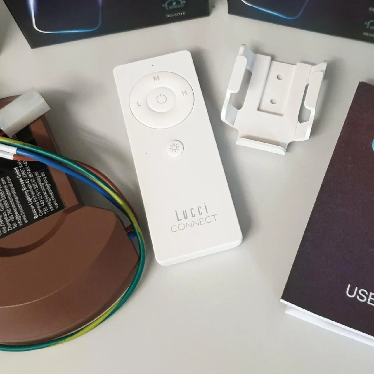 beacon_tlcommande_wifi_lucci_connect_pour_ventilateurs_2.webp Beacon Lighting Beacon Télécommande WiFi Lucci Connect pour ventilateurs^ Ventilateurs