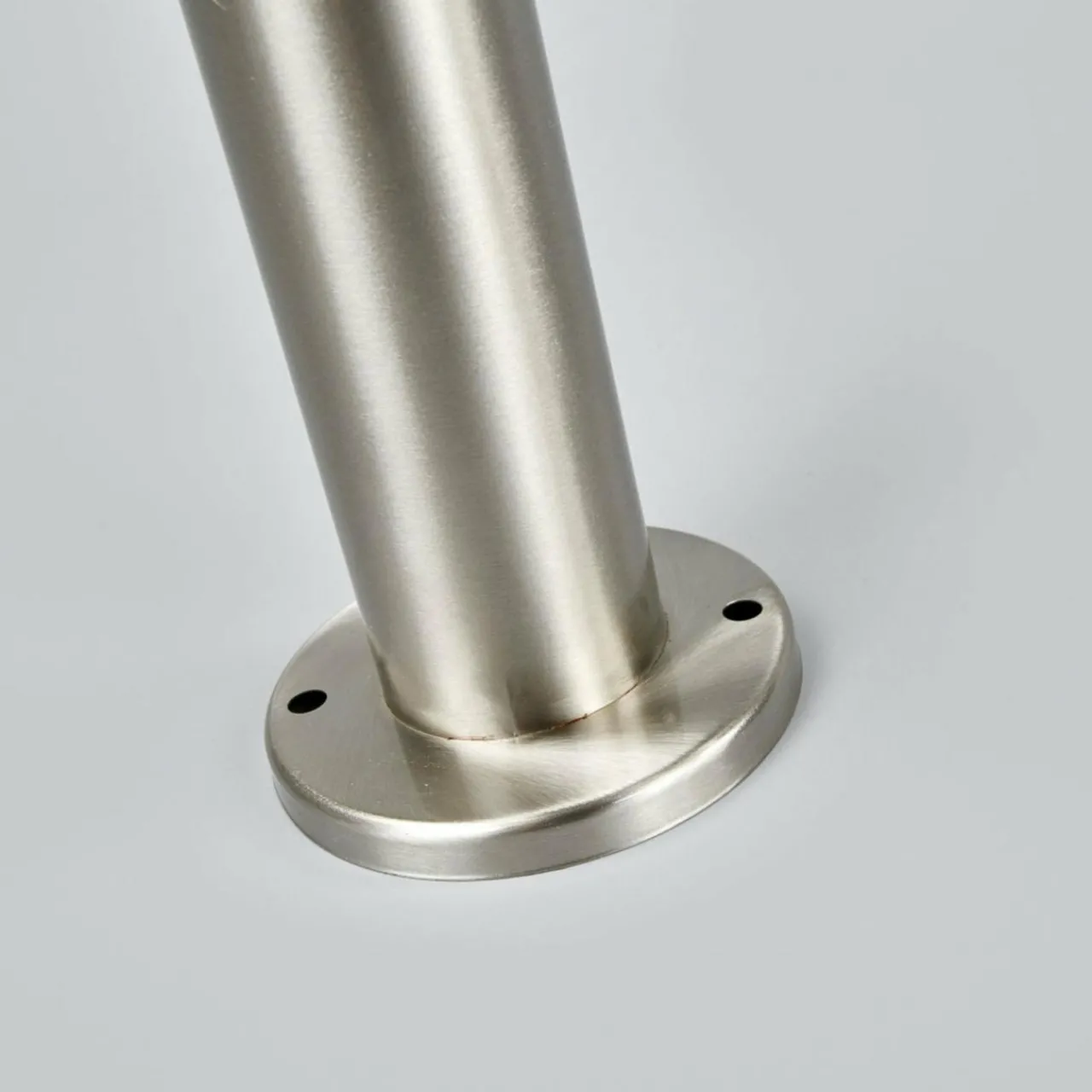 borne_lumineuse_en_inox_noemi_pour_lextrieur_4.webp Lindby Borne lumineuse en inox Noemi pour l’extérieur^ Bornes Éclairage Extérieur