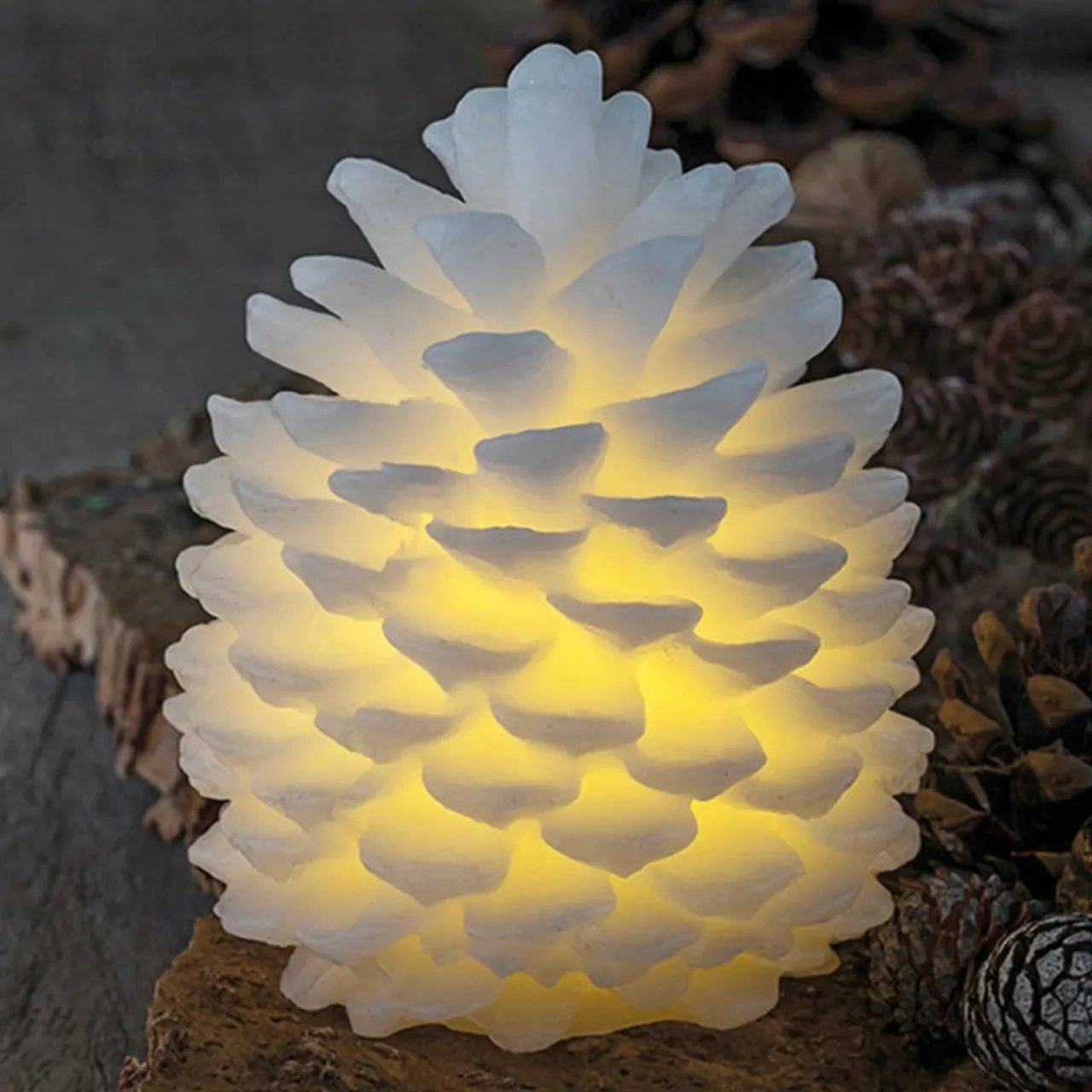 Sirius Bougie LED Clara en forme de pomme de pin, 14 cm^ Lumière De Noël