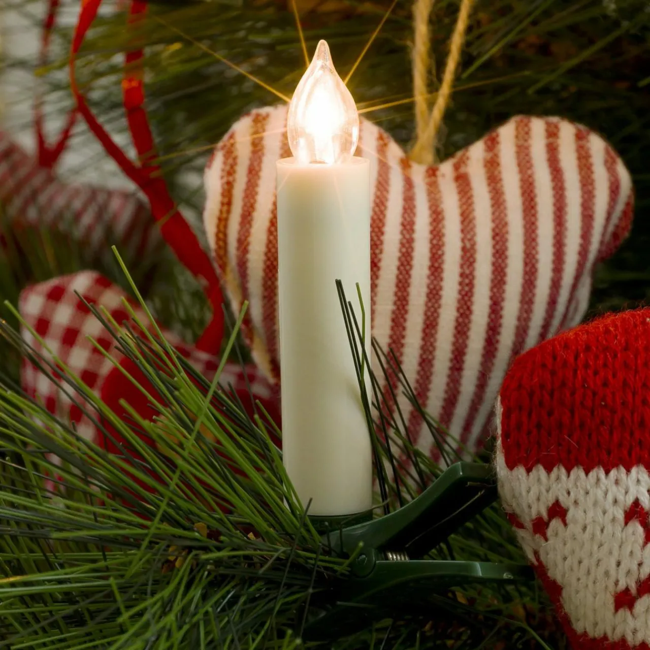bougies_de_sapin_led__piles_blanches__pcs_2.webp Konstsmide Christmas Bougies de sapin LED à piles blanches 10 pcs^ Lumière De Noël