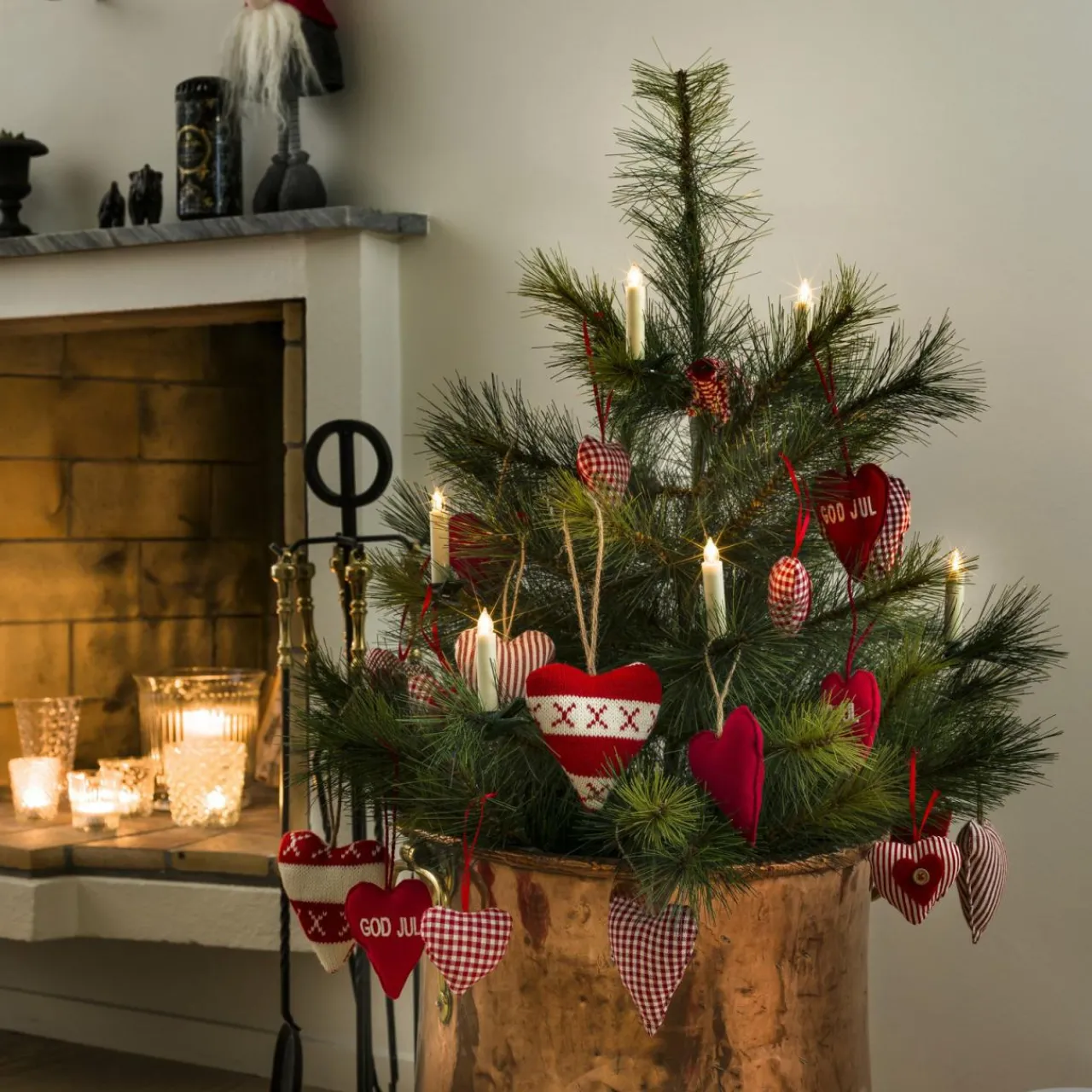 bougies_de_sapin_led__piles_blanches__pcs_3.webp Konstsmide Christmas Bougies de sapin LED à piles blanches 10 pcs^ Lumière De Noël