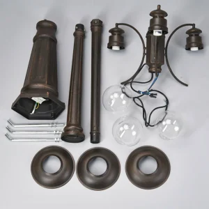 Lindby Candélabre Eddie à trois lampes IP44^ Lampadaires D'Extérieur