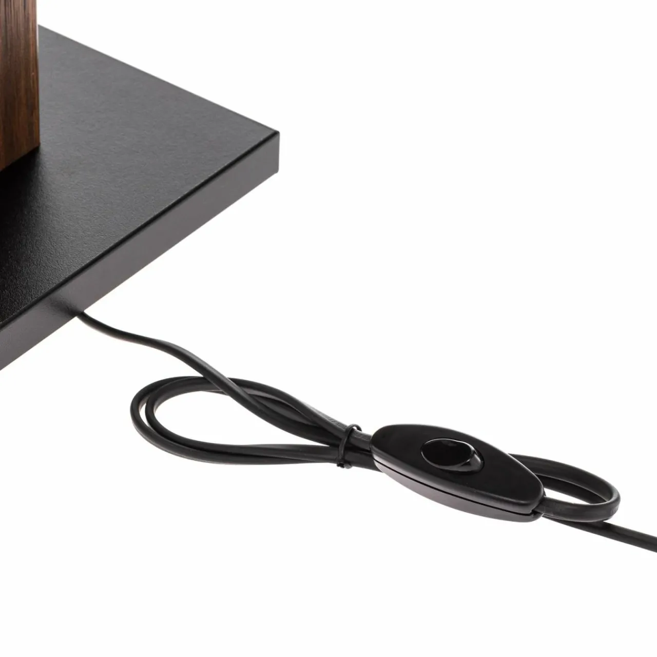 envostar_eldder_lampe__table_led_en_placage_de_noyer_3.webp Envostar Eldder Lampe à table LED en placage de noyer^ Luminaires Durables