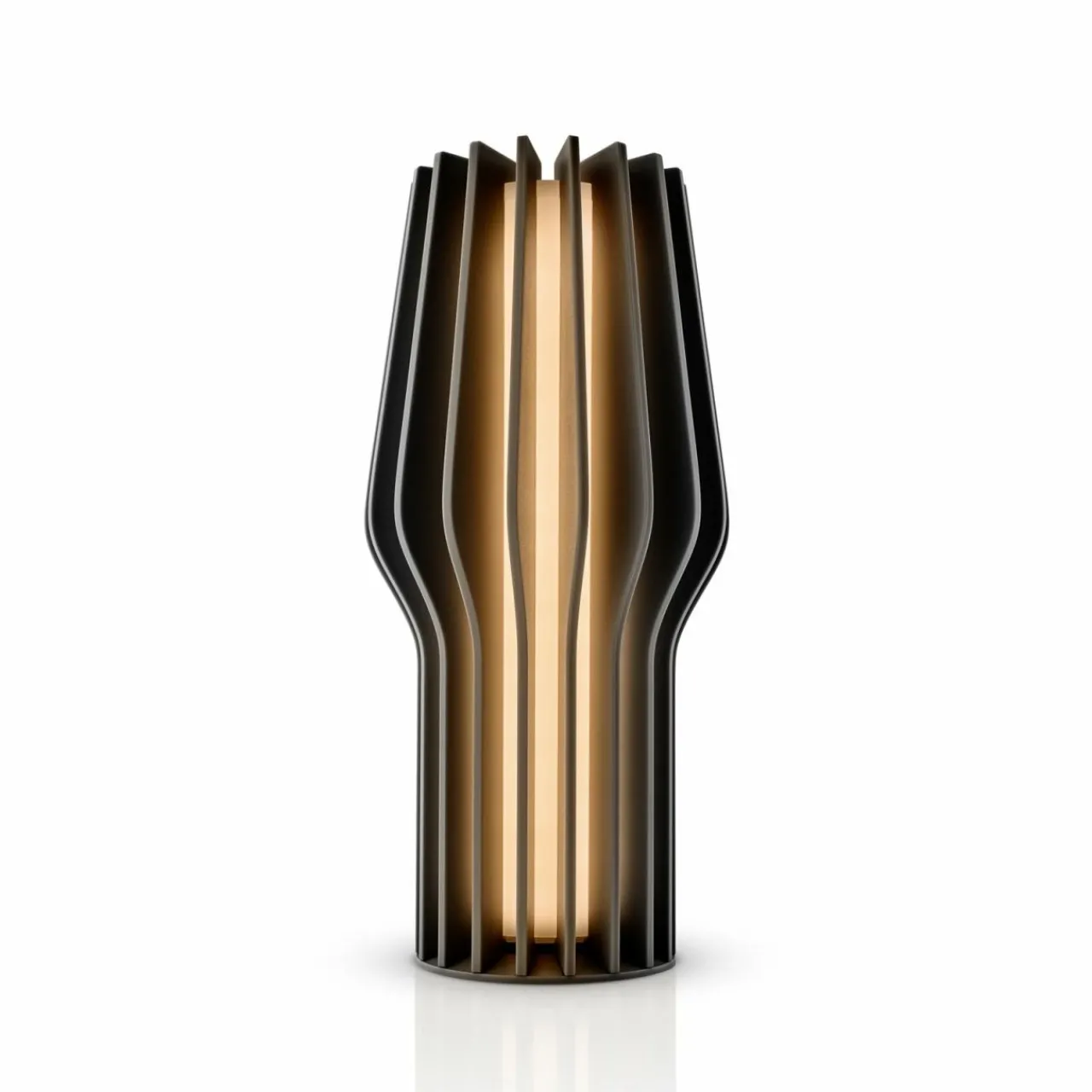 eva_solo_lampe__poser_led_rechargeable_radiant_noir_caoutchouc_ip_3.webp Eva Solo Lampe à poser LED rechargeable Radiant, noir, caoutchouc, IP44^ Lampes Décoratives