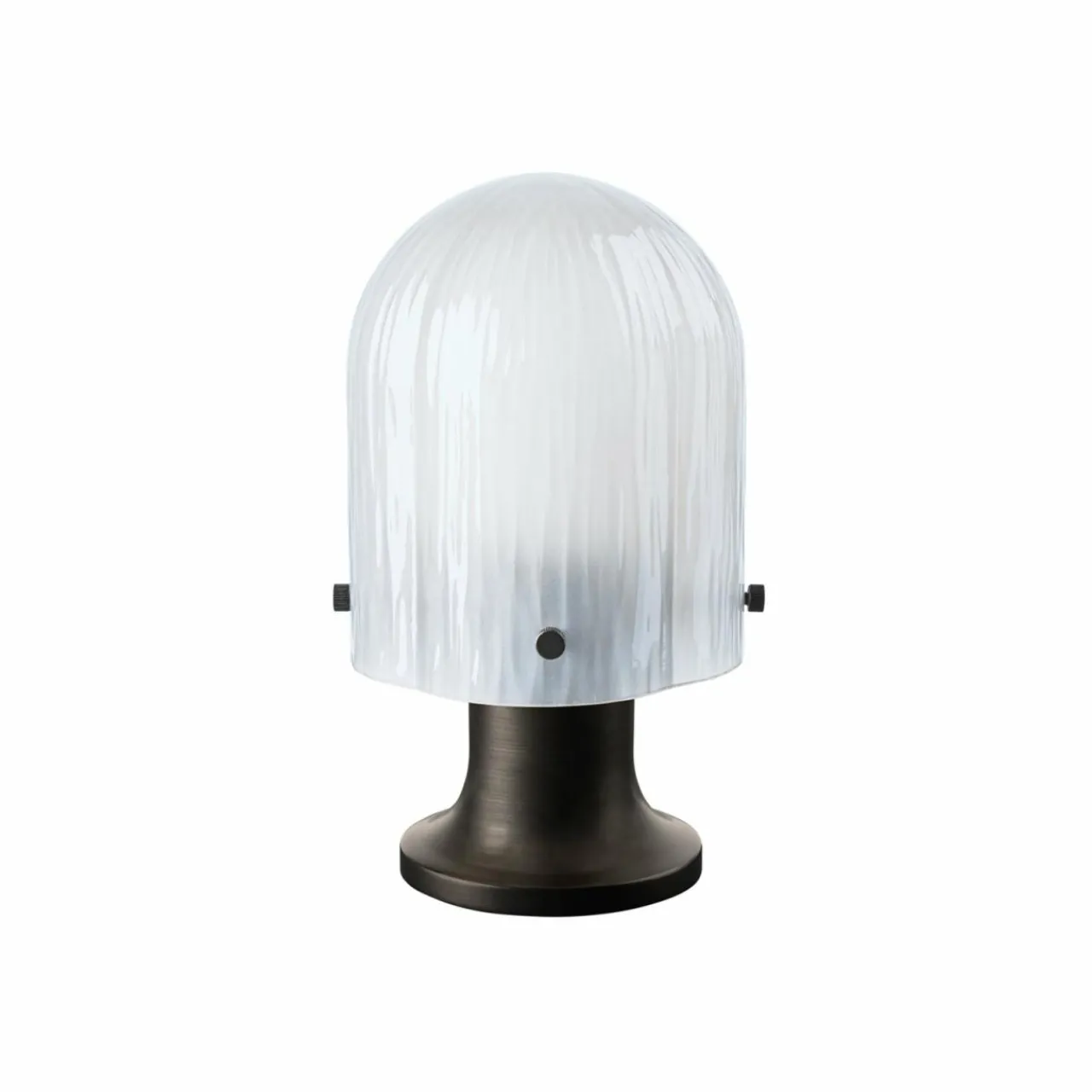 gubi_lampe__poser_rechargeable_seine_ip_laiton_antique_verre_mat_0.webp GUBI Lampe à poser rechargeable Seine, IP44, laiton antique, verre mat^ Lampes Décoratives