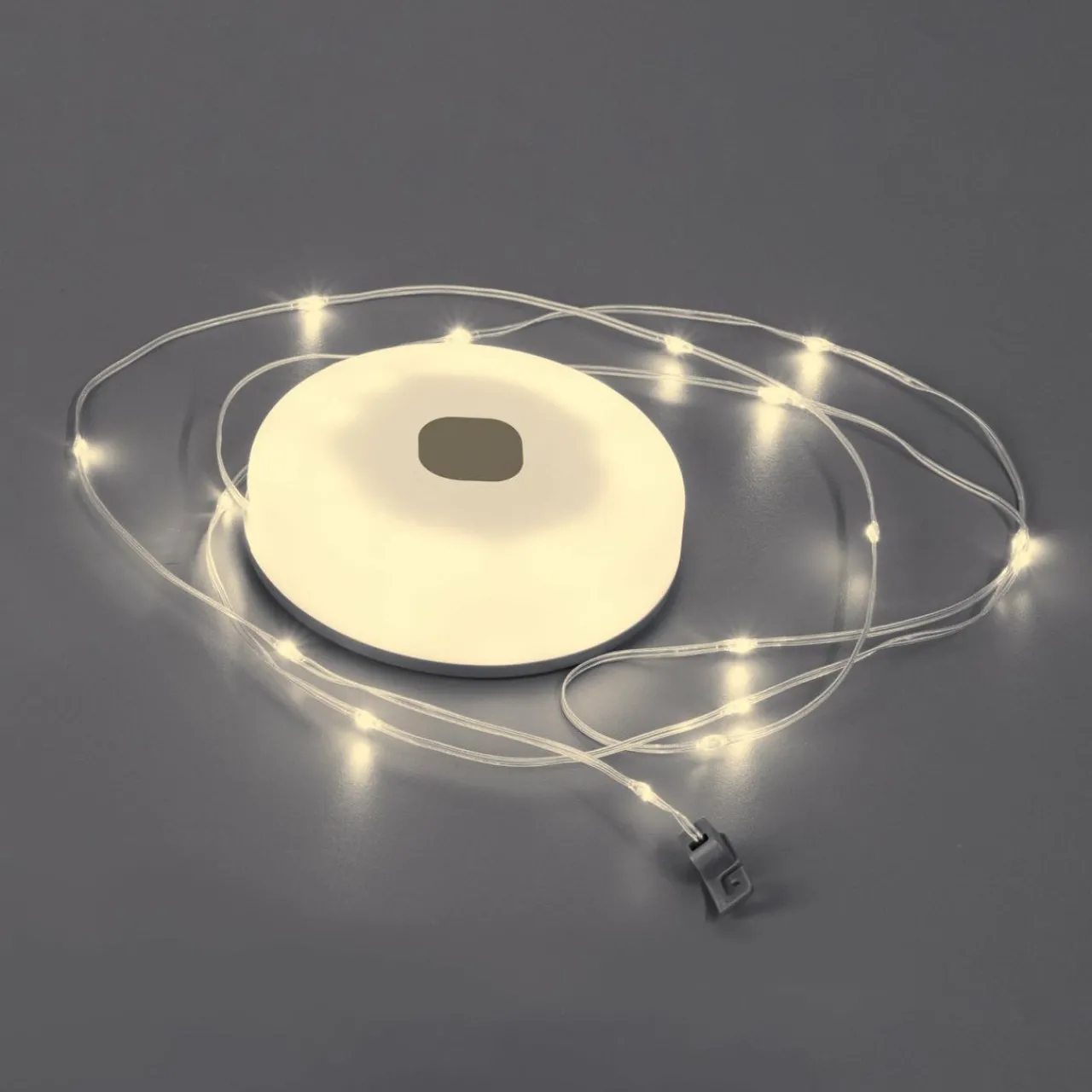 guirlande_lumineuse_led_benni_blanc__m_extensible_batterie_0.webp FH Lighting Guirlande lumineuse LED Benni, blanc, 10 m, extensible, batterie^ Lampes Décoratives