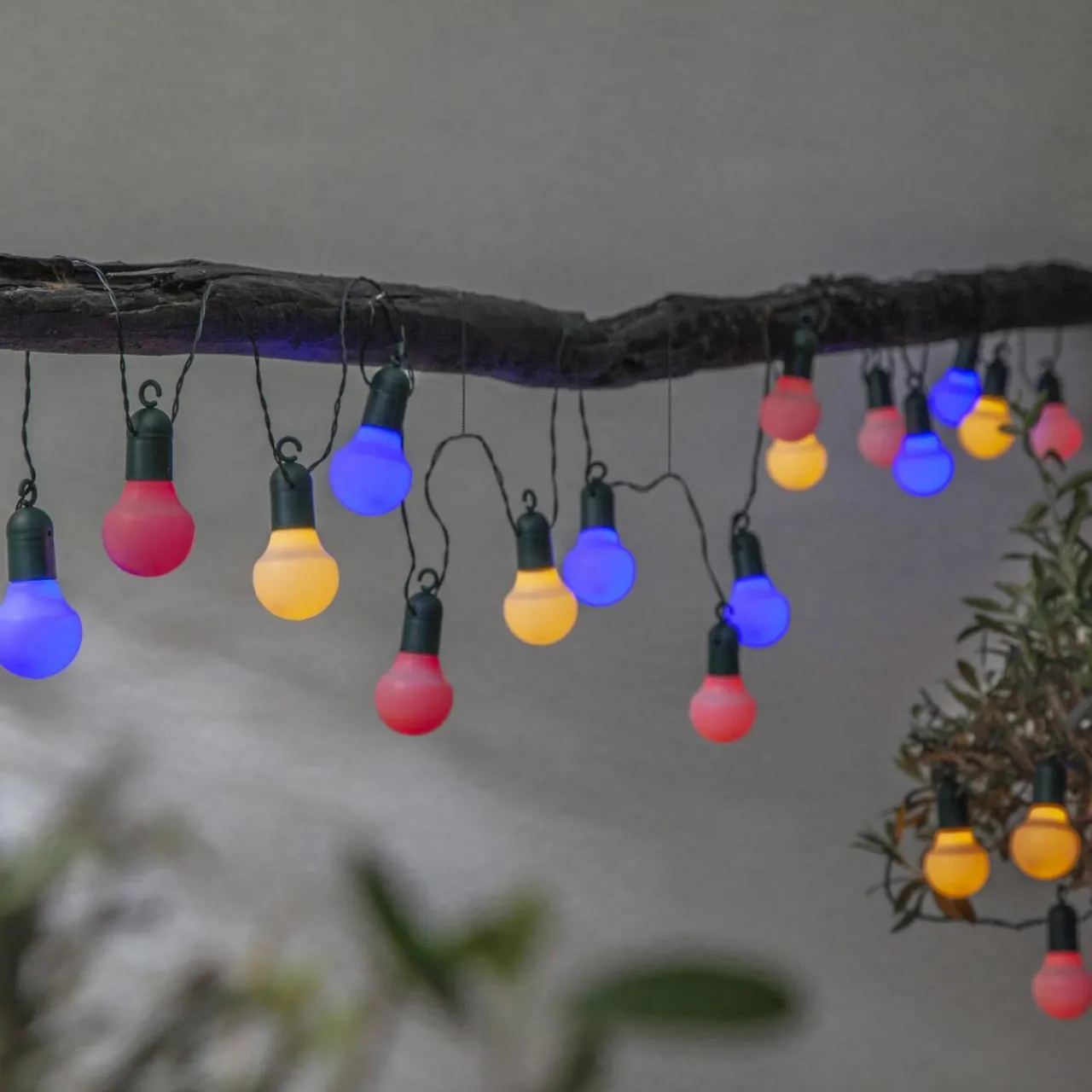 guirlande_lumineuse_led_hooky_rvb_3.webp STAR TRADING Guirlande lumineuse LED Hooky RVB^ Lampes Décoratives