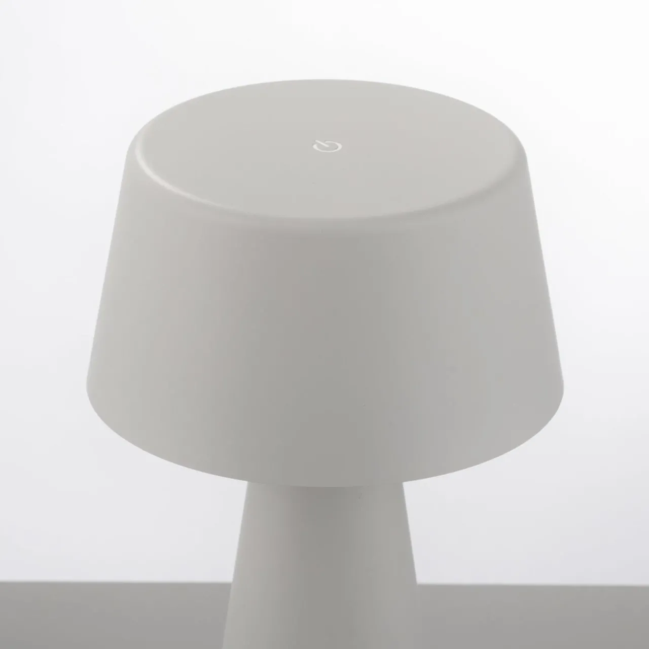 JUST LIGHT. Lampe de table LED rechargeable Abera blanc Plastique IP54^ Lampes Décoratives