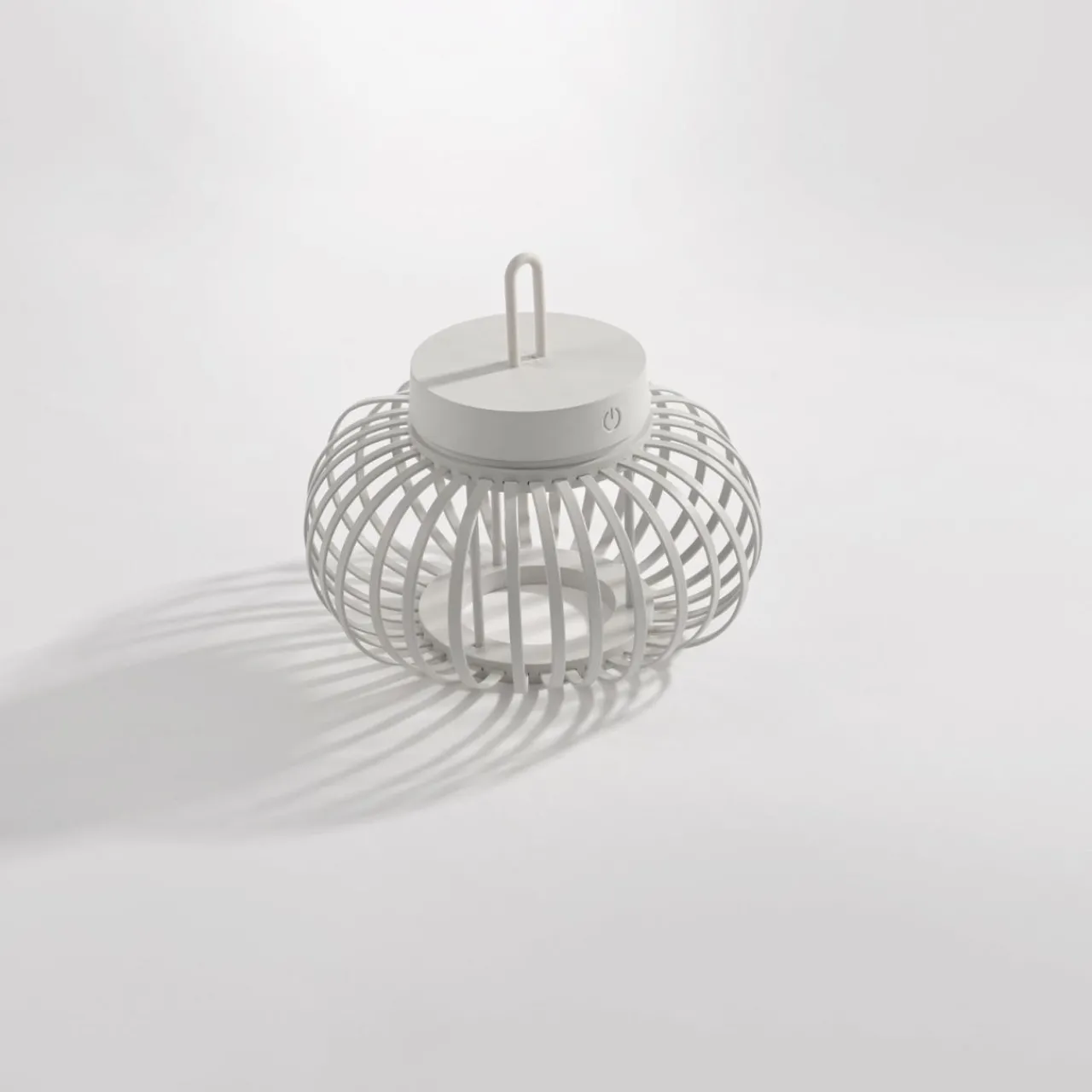 JUST LIGHT. Lampe de table LED rechargeable Akuba, blanc, 22 cm, bambou^ Lampes Décoratives