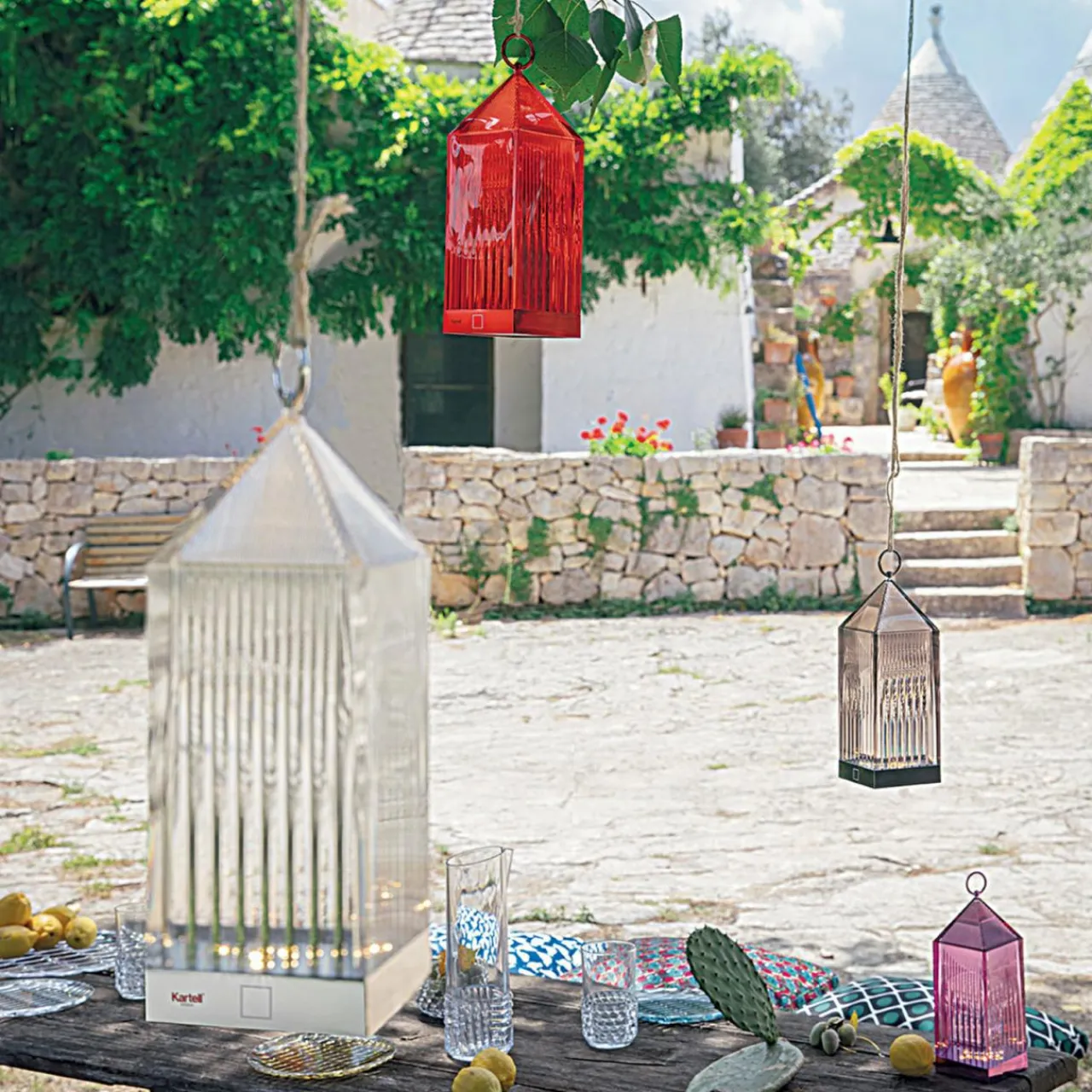 kartell_lantern_lampe__poser_led_transparent_ip_3.webp Kartell Lantern lampe à poser LED transparent IP54^ Lampes Décoratives