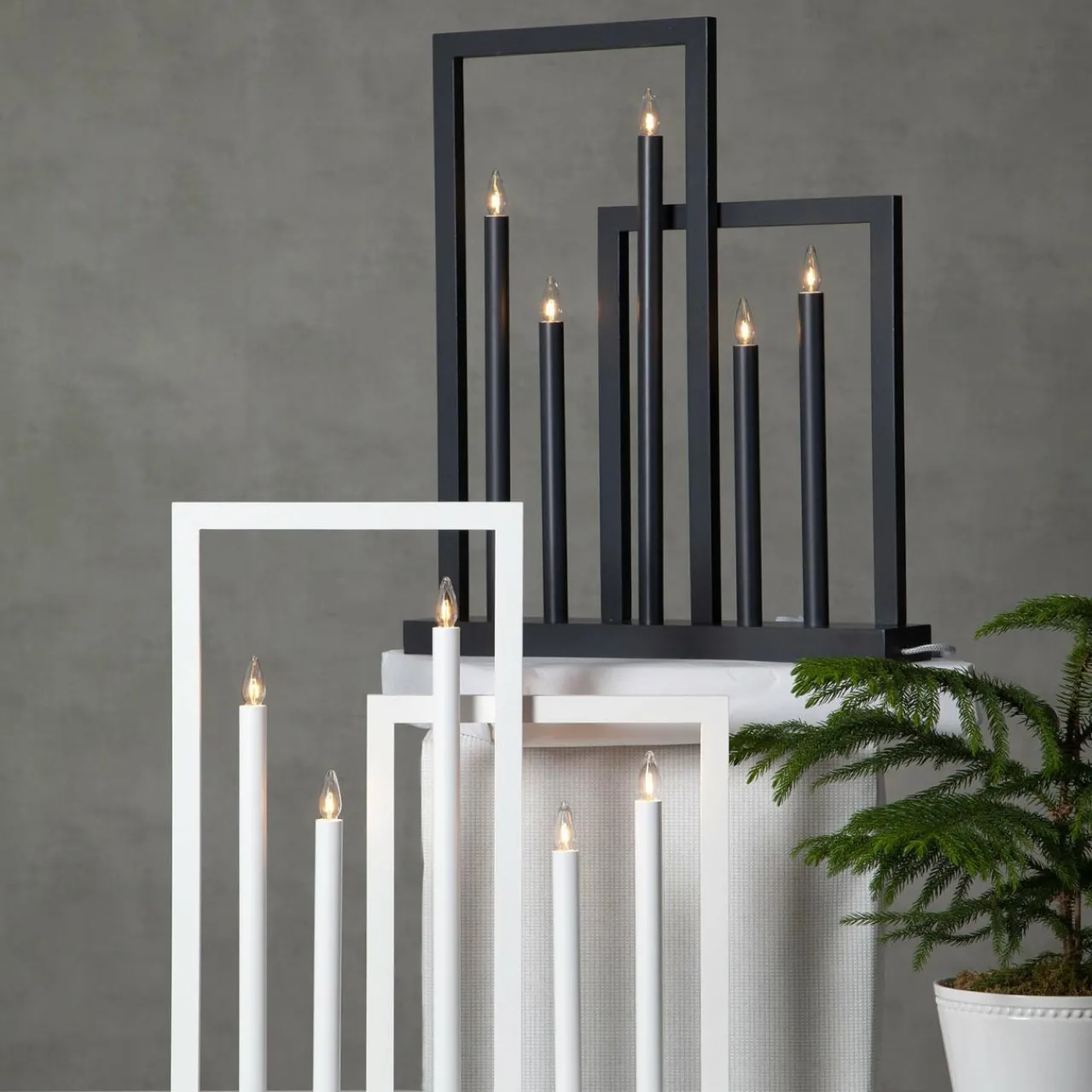 lampe_dco_fentre_bois_frame__lampes_gris_fonc_2.webp STAR TRADING Lampe déco fenêtre bois Frame 5 lampes, gris foncé^ Lumière De Noël