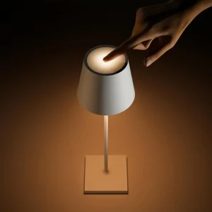 Sigor Lampe de table LED rechargeable Nuindie, USB-C, cuivre, IP54, intensité variable^ Lampes Décoratives