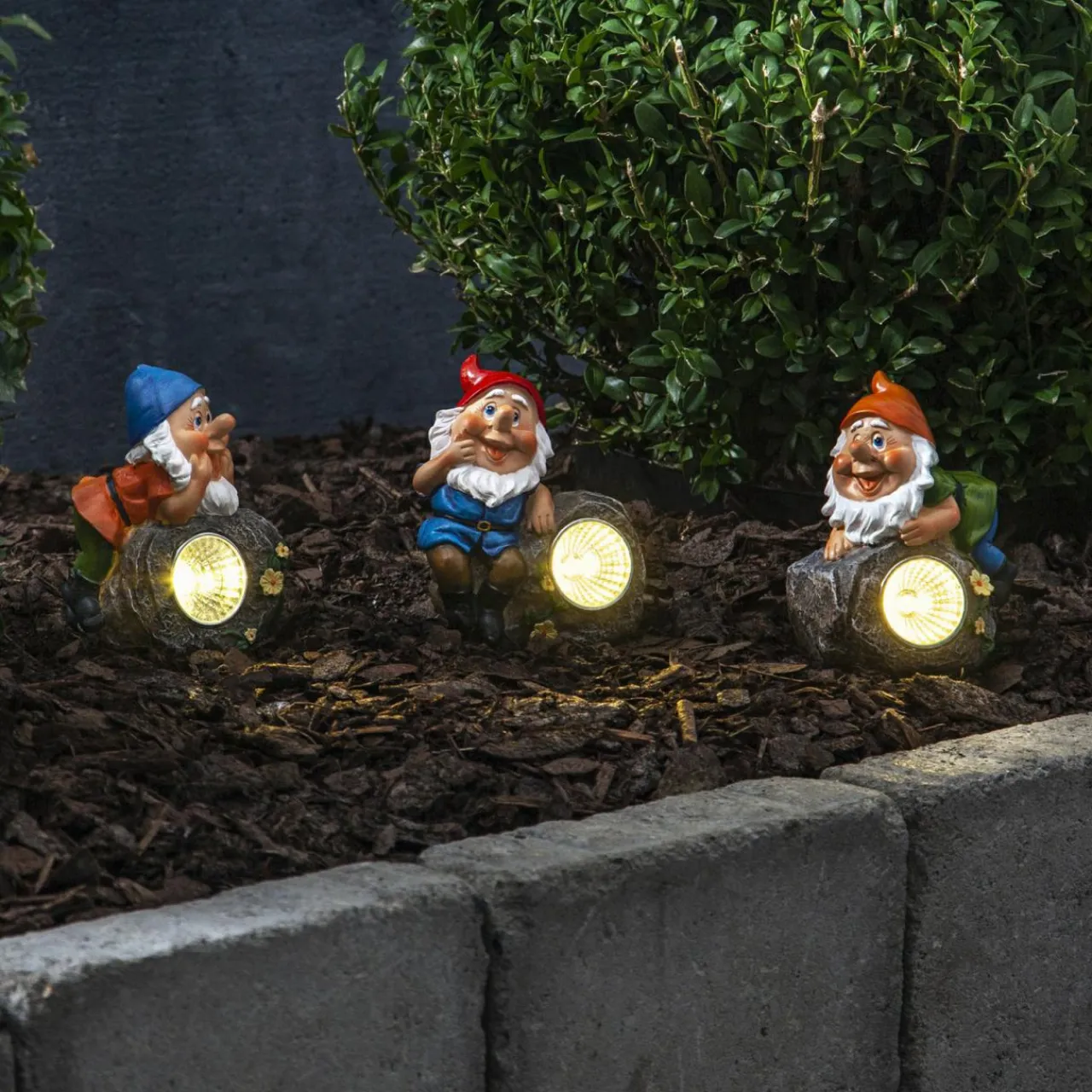 STAR TRADING Lampe solaire LED Gnomy, multicolore, plastique, 7 x 10 cm, lot de 12^ Lumière De Noël