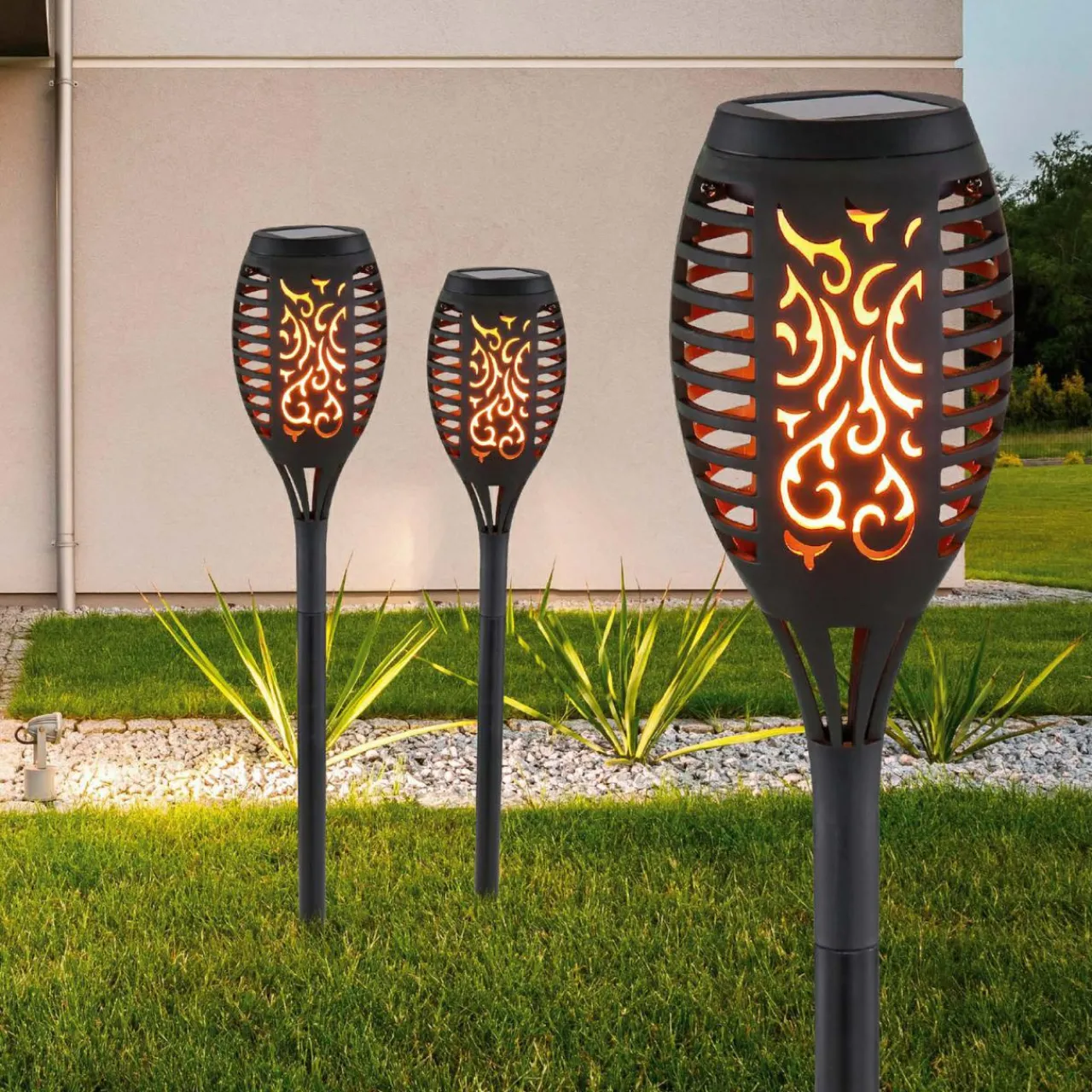 lampe_sur_piquet_led_solaire__torche_noir_lot_de__1.webp Globo Lampe sur piquet LED solaire 33535-2, torche, noir, lot de 2^ Lampes Décoratives