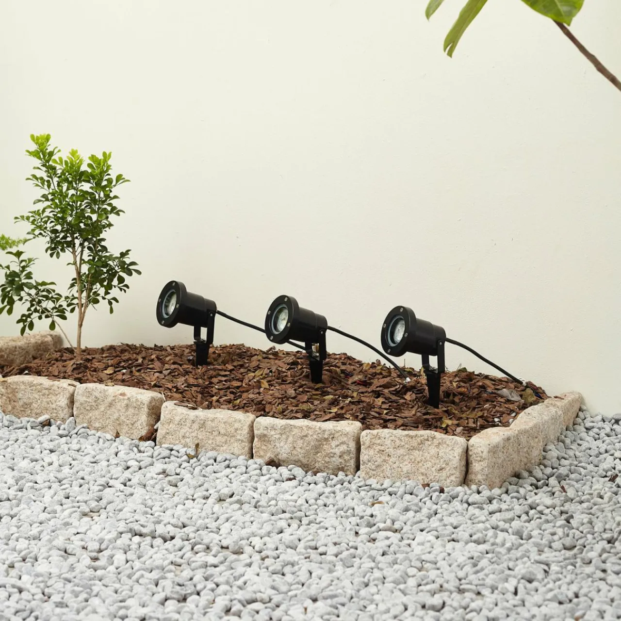 Lindby lampe sur piquet Thorgal, Ø 9,8 cm, noir, set de 3 pièces^ Projecteurs D'Extérieur