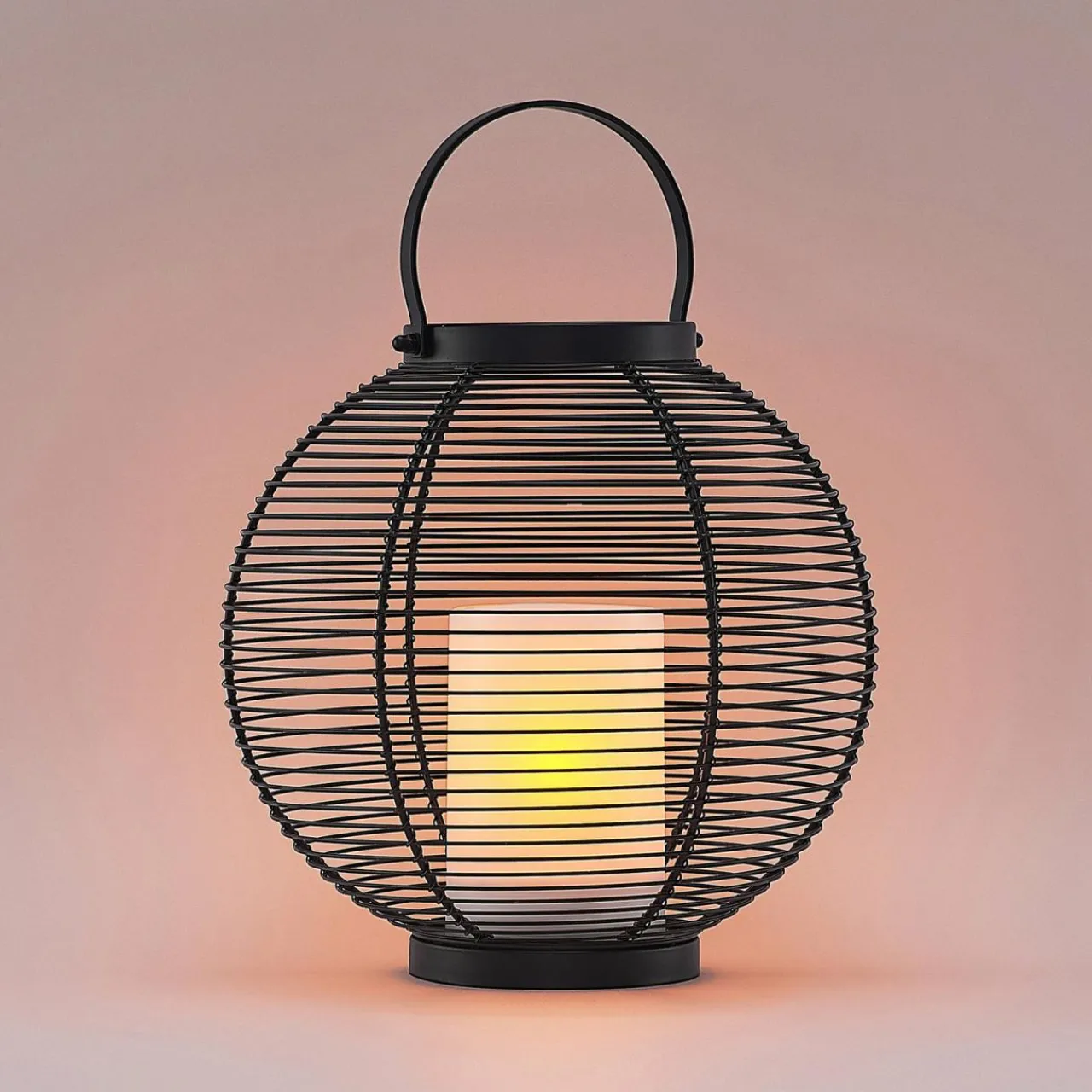 lindby_mairuna_lanterne_solaire_led_noire_cm_2-1.webp Lindby Mairuna lanterne solaire LED noire, 30,8 cm^ Lampes Décoratives