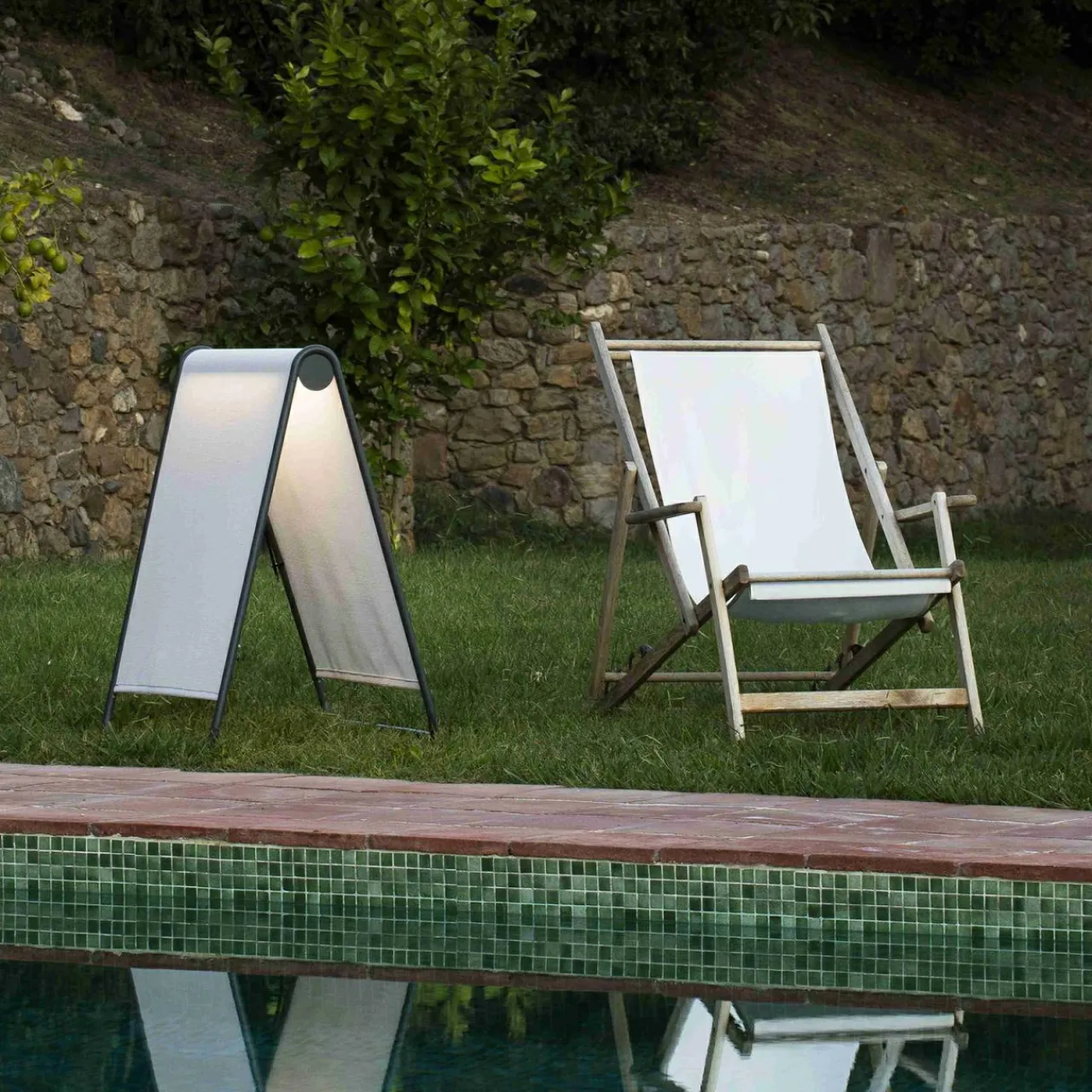 luminaire_de_terrasse_led_cadaqus_beige_0.webp FARO BARCELONA Luminaire de terrasse LED Cadaqués, beige^ Lampes Décoratives