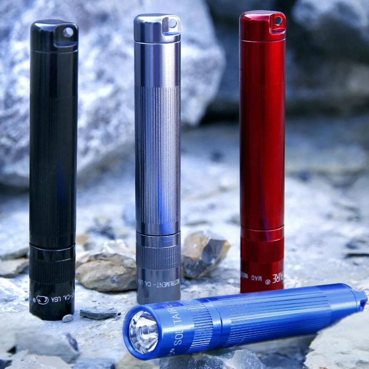 maglite_lampe_de_poche_au_xnon_solitaire_cell_aaa_bleu_2.webp Maglite Lampe de poche au xénon Solitaire 1-Cell AAA bleu^ Lampes Torche