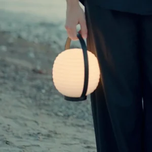 New Works lampe de table LED rechargeable Lantern, blanc, verre, intensité^ Lampes Décoratives