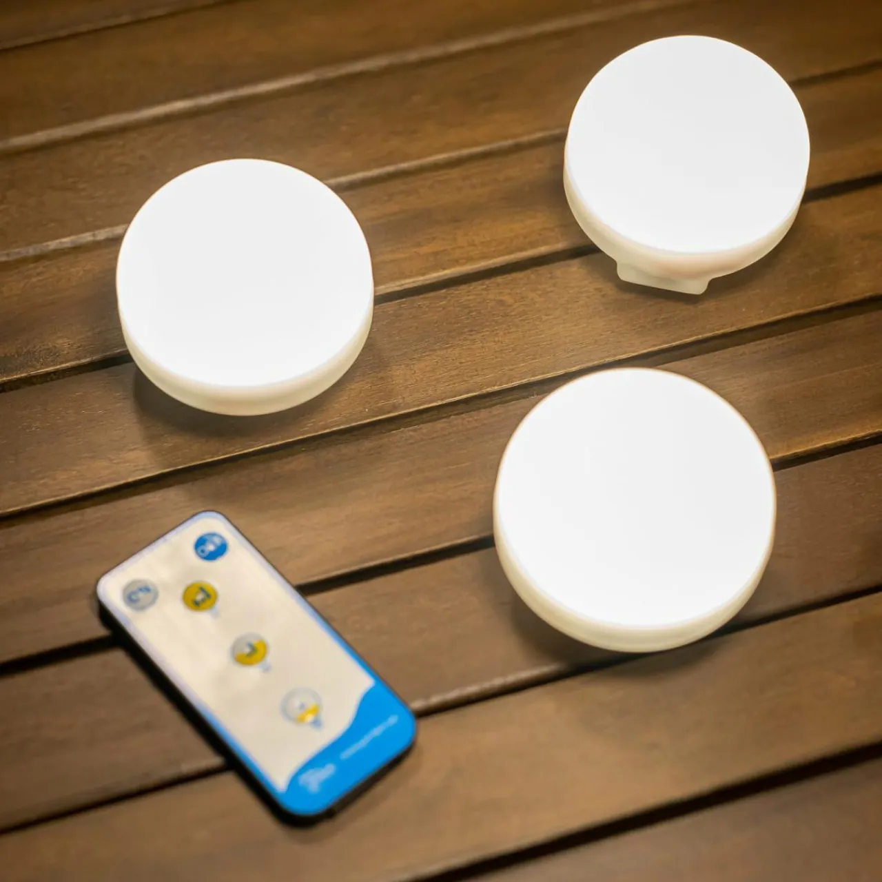 newgarden_cherry_mini_luminaire_led_rechargeable_set_de__pices_blanc_3.webp Newgarden Cherry Mini luminaire LED rechargeable, set de 3 pièces, blanc^ Lampes Décoratives