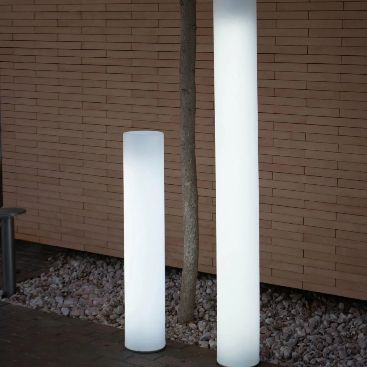 newgarden_fity_borne_lumineuse__cm__k_1-1.webp Newgarden Fity Borne lumineuse 100 cm, 6.000 K^ Bornes Éclairage Extérieur