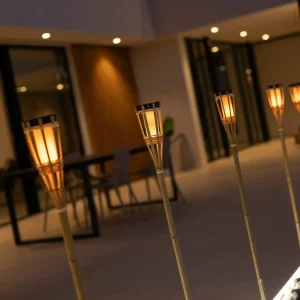 Newgarden Hiama Torche de jardin solaire à LED en bambou^ Lampes Décoratives