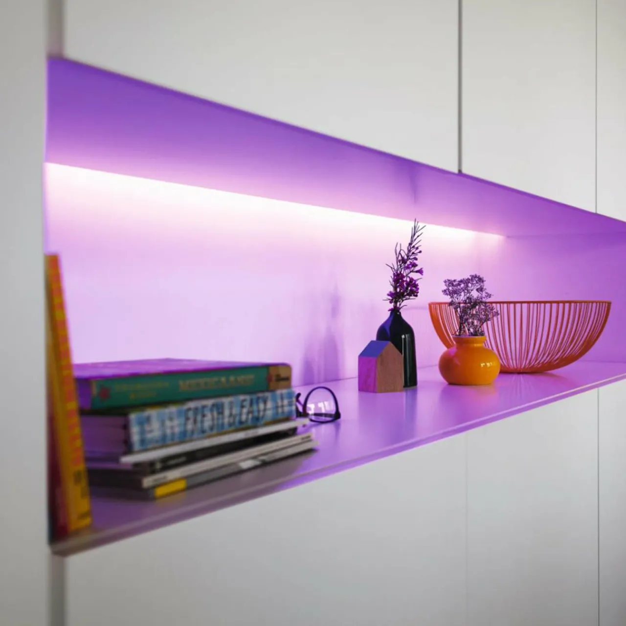 Philips Hue White+Color LightStrip Plus base 2 m^ Lampes Décoratives