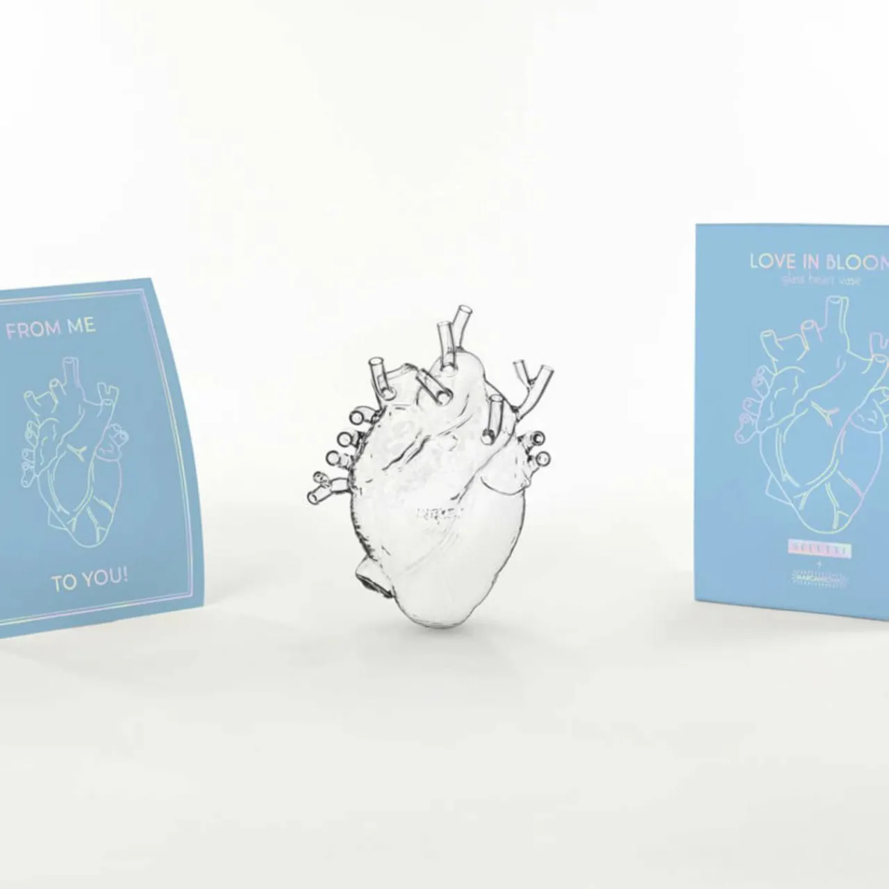 seletti_vase_love_in_bloom_transparent_hauteur__cm_forme_de_cur_4.webp SELETTI Vase Love in Bloom, transparent, hauteur 24 cm, forme de cœur,^ Meubles & Aménagements
