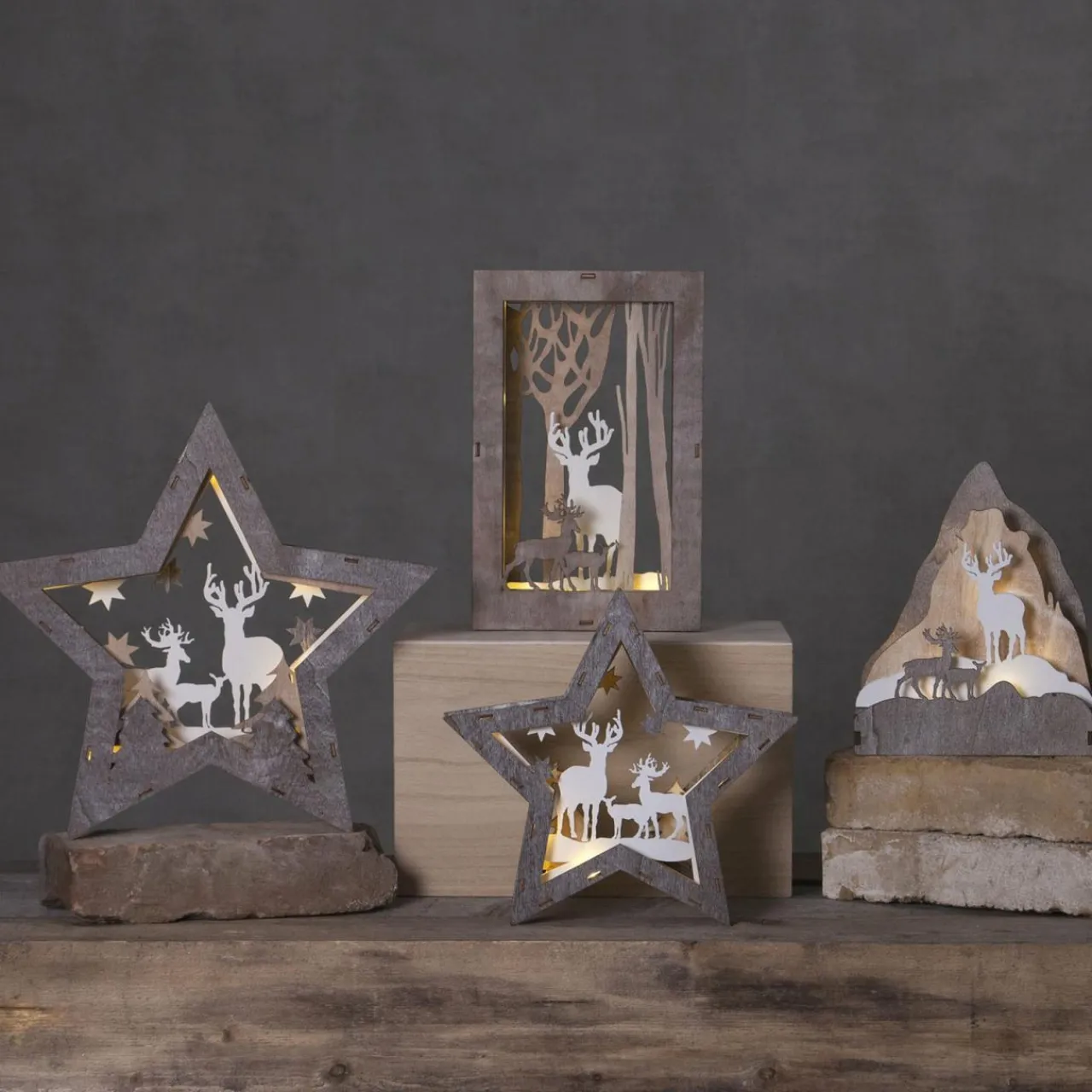 STAR TRADING Étoile décorative LED Faune en bois, hauteur 24 cm^ Lumière De Noël