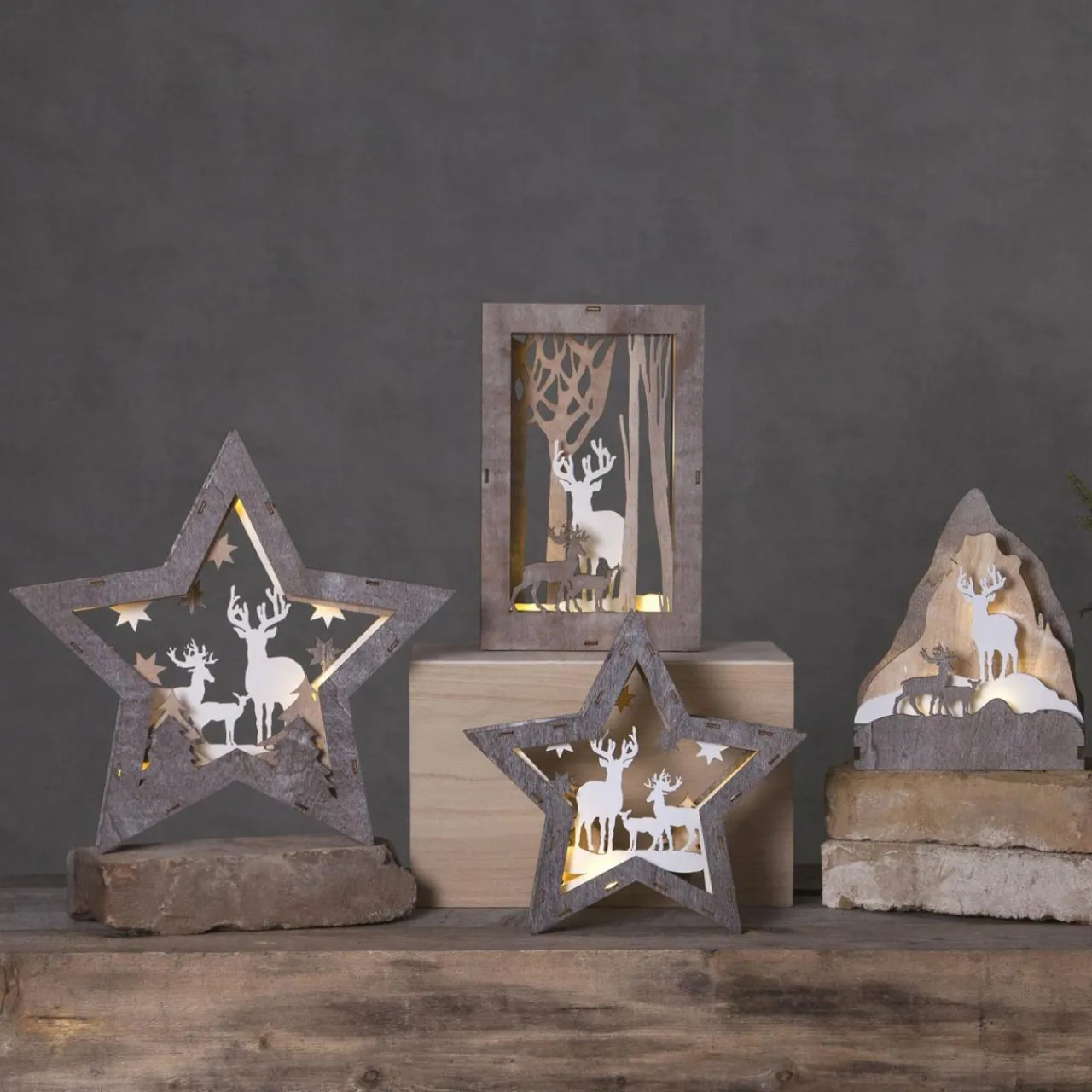 STAR TRADING Étoile décorative LED Faune en bois, hauteur 24 cm^ Lumière De Noël