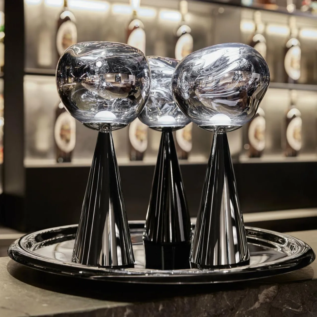 Tom Dixon Lampe de table LED rechargeable Melt Portable, argent, 28,5 cm^ Lampes Décoratives