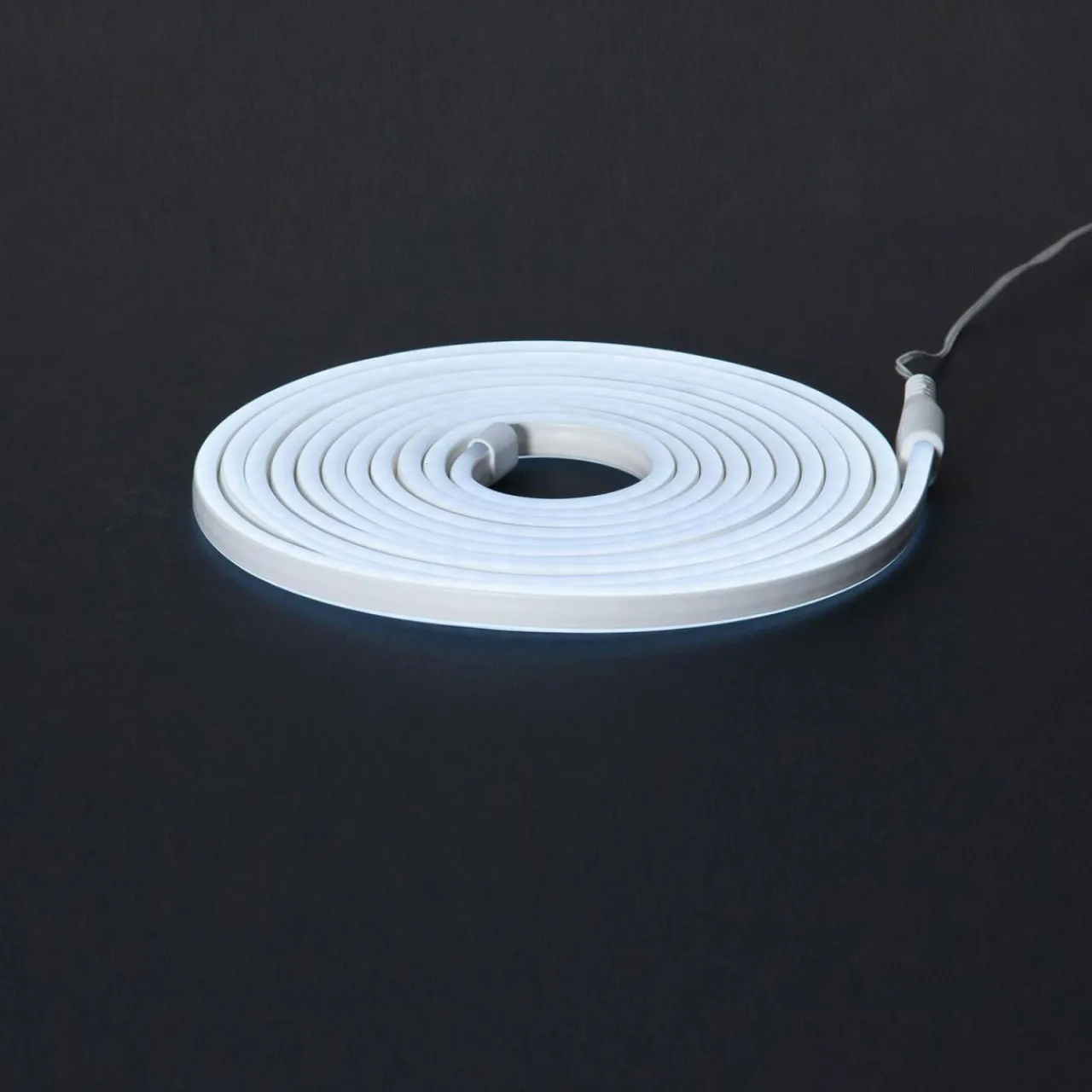 tube_lumineux_led_flatneon__k_0.webp STAR TRADING Tube lumineux LED Flatneon 3.000 K^ Lumière De Noël